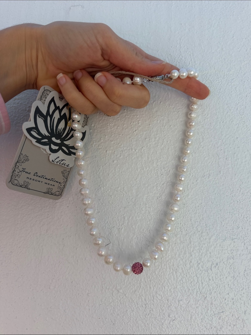 Nordstrom White Pearl Necklace with Pink Accent Bead